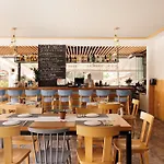 Rustic Charm In דירה *