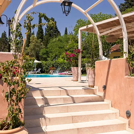 Rustic Charm In Daire Ipsos