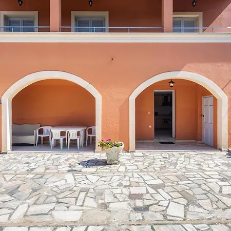 Apartment Rustic Charm In Ipsos