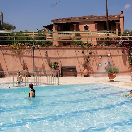 Rustic Charm In * Ýpsos