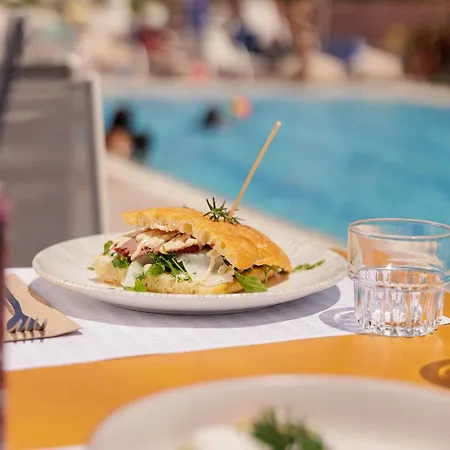 Rustic Charm In Ýpsos